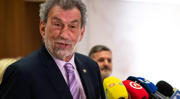 06.10.2025., Kongresna dvorana Zagrebackog velesajma, Zagreb - Ministarstvo znanosti obrazovanja i mladih dodjelilo nagrade za najbolje odgojno obrazovane djelatnike povodom Svjetskog dana ucitelja. Photo: Luka Antunac/PIXSELL