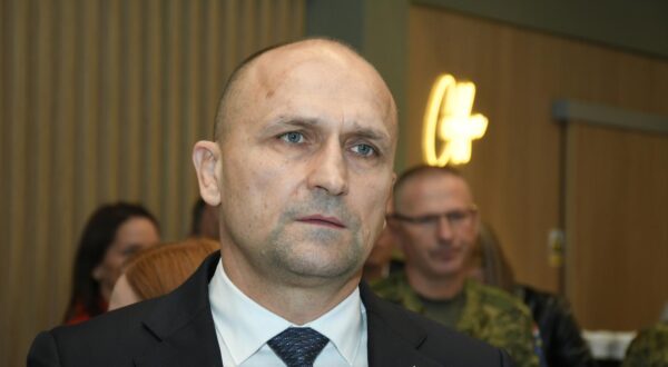 07.10.2025., Petrinja - Potpredsjednik Vlade RH i ministar obrane Ivan Anusic je sudjelovaoi na svecanom otvorenju kantine Pleter usluga – Petrinja u vojarni "Pukovnik Preradrag Matanovic".
 Photo: Nikola Cutuk/PIXSELL