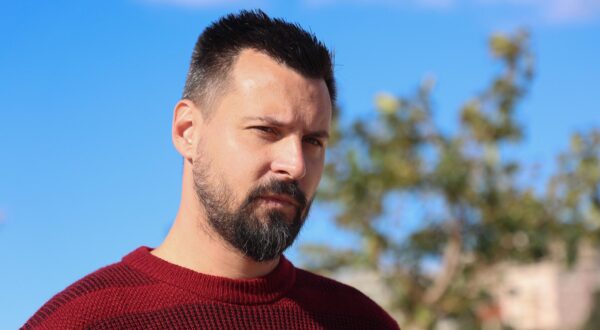 08.10.2025.,Split- Bojan Ivosevic na Znjanu govori o Zeljku Kerumu i pogodovanju dvaju objekata kafica na Znjanu koja se upravo sredjuju Photo: Ivana Ivanovic/PIXSELL