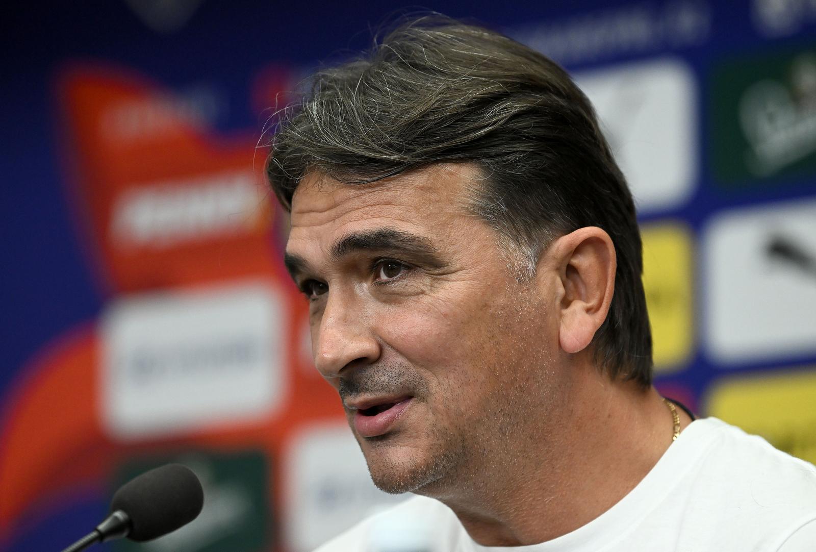 08.10.2025., Prag - Fortuna Arena, konferencija za medije hrvatske nogometne reprezetacije uoci kvalifikacijske utakmice za Svjetsko prvenstvo 2026., Grupa L, Ceska - Hrvatska. Zlatko Dalic, Luka Modric Photo: Marko Lukunic/PIXSELL