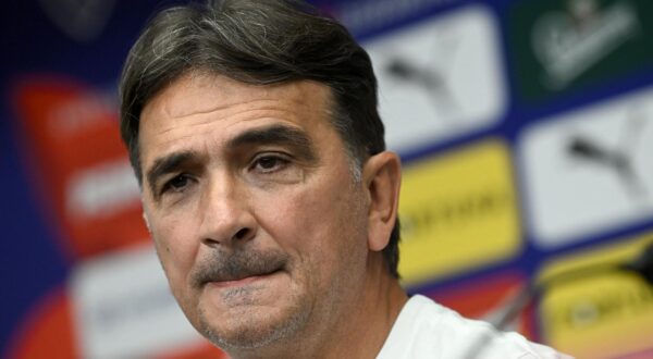 08.10.2025., Prag - Fortuna Arena, konferencija za medije hrvatske nogometne reprezetacije uoci kvalifikacijske utakmice za Svjetsko prvenstvo 2026., Grupa L, Ceska - Hrvatska. Zlatko Dalic, Luka Modric Photo: Marko Lukunic/PIXSELL