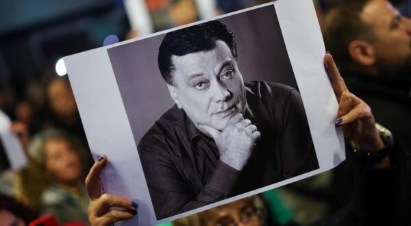 08.10.2025. Bosna i  Hercegovina, Sarajevo - Spontano okupljanje građana u čast Halidu Bešliću Photo: Armin Durgut/PIXSELL