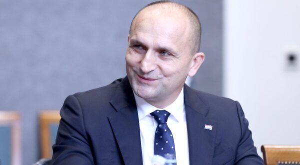 13.10.2025., Zagreb - U Saboru je odrzana 14. sjednica Odbora za obranu koja je na dnevnom redu, uz ostalo, imala izmjene zakona o sluzbi u oruzanim snagama. Photo: Patrik Macek/PIXSELL