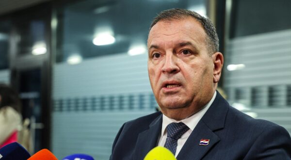 14.11.2024., Zagreb - Sastanak predstavnika sindikata Zajedno s ministrom Berosem u Ministarstvu zdravstva. Izjave nakon sastanka. Vili Beros. Photo: Luka Stanzl/PIXSELL