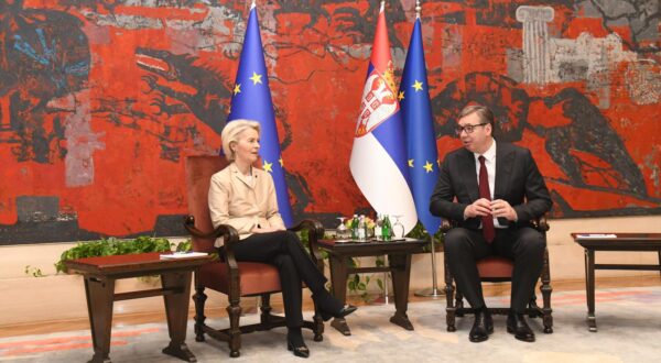 15, October, 2025, Belgrade - The President of the Republic of Serbia Aleksandar Vucic hosted the President of the European Commission Ursula von der Leyen, who is on an official visit to Serbia. Photo: L.L./ATAImages 

15, oktobar 2025, Beograd - Predsednik Republike Srbije Aleksandar Vucic ugosto je predsednicu Evropske komisije Ursulu fon der Lajen, koja boravi u zvanicnoj poseti Srbiji. Photo: L.L./ATAImages Photo: ATAImages/PIXSELL