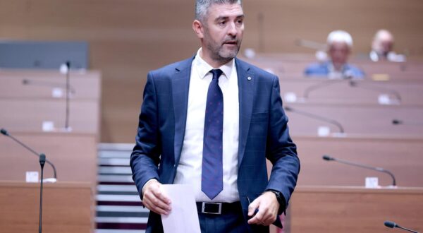 16.09.2025., Zagreb - 7. sjednica Hrvatskoga sabora nastavljena je raspravom o Prijedlogu zakona o izmjenama Zakona o pruzanju usluga u turizmu. Photo: Patrik Macek/PIXSELL