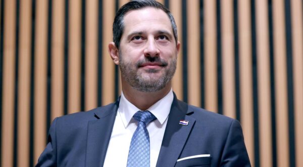 16.09.2025., Zagreb - 7. sjednica Hrvatskoga sabora nastavljena je raspravom o Prijedlogu zakona o izmjenama Zakona o pruzanju usluga u turizmu. Photo: Patrik Macek/PIXSELL