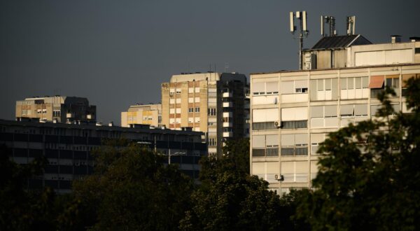 18.08.2023., Zagreb - Pogled s Mosta mladosti na stambene zgrade u novozagrebackom naselju Utrina.
 Photo: Davor Puklavec/PIXSELL
