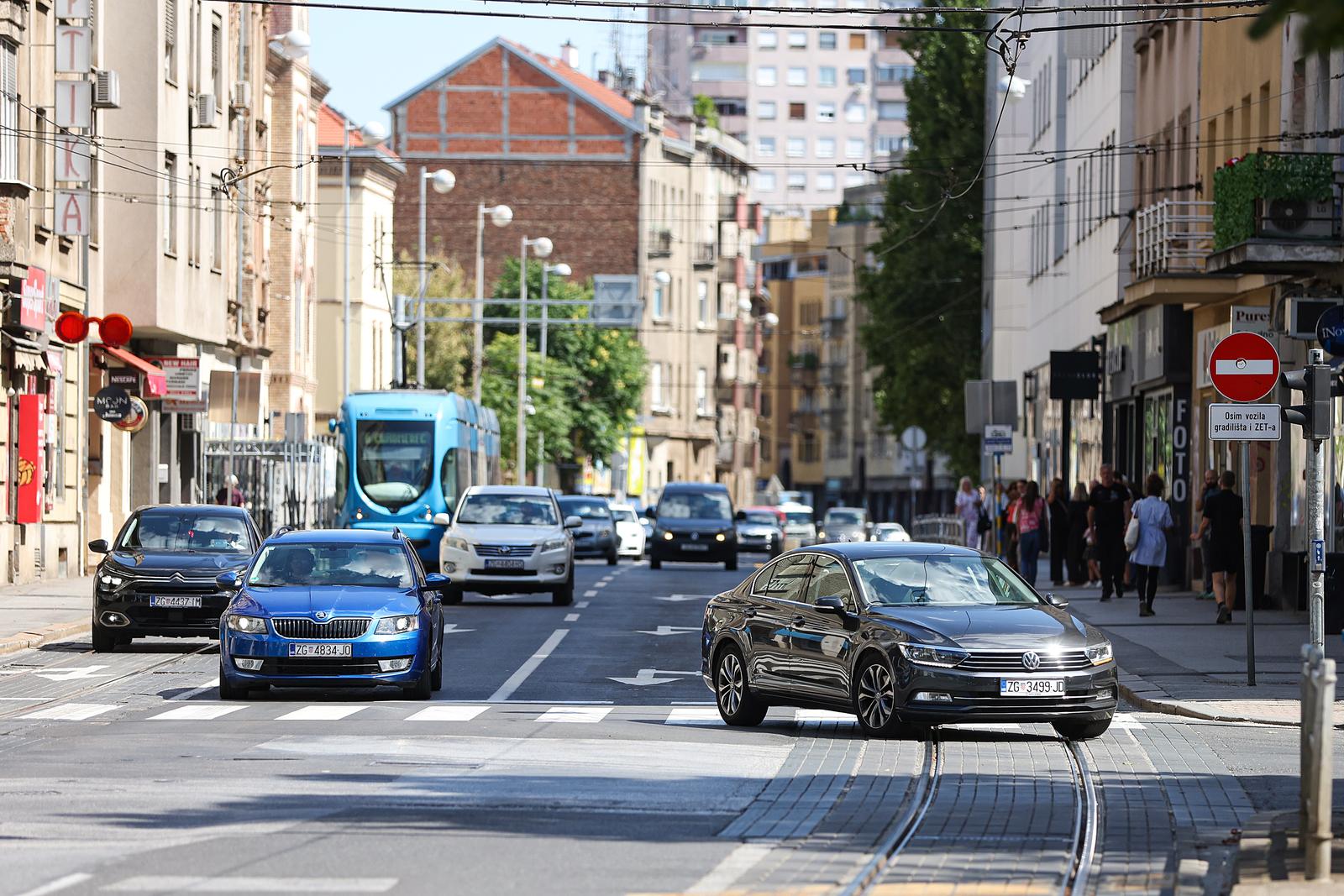18.08.2025., Zagreb - Ilica od Mandalicine do ulice Sveti Duh pustena je u promet sedamnaest dana prije roka. Zbog rekonstrukcije vodoopskrbnog cjevovoda trebala je biti zatvorena do 01.09. 2025. Photo: Goran Stanzl/PIXSELL