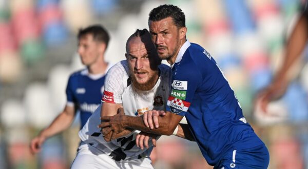 21.09.2025., Velika Gorica - SuperSport HNL, 7. kolo, HNK Gorica - NK Slaven Belupo. Jakov Filipovic, Tomislav Bozic Photo: Josip Regovic/PIXSELL