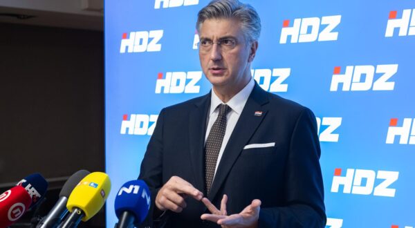 21.10.2025., Zagreb - Andrej Plenkovic daje izjavu medijima nakon sjednice Predsjednistva i Nacionalnog odbora HDZ-a u prostorijama Gradskog ogranka HDZ-a. Photo: Davor Puklavec/PIXSELL