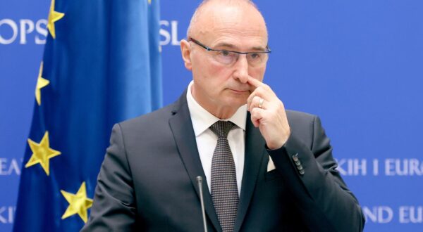 21.12.2023., Zagreb - Ministar vanjskih i europskih poslova Gordan Grlic Radman u Vladi RH sastao se danas s ministrom vanjskih poslova Crne Gore Filipom Ivanovicem. 
Nakon sastanka ministri su dali izjave za medije. Photo: Patrik Macek/PIXSELL