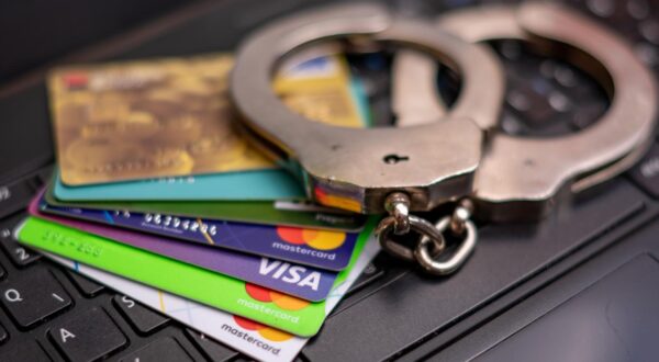 23.09.2021., Zadar - Minus na bankovnom racunu. Photo: Dino Stanin/PIXSELL