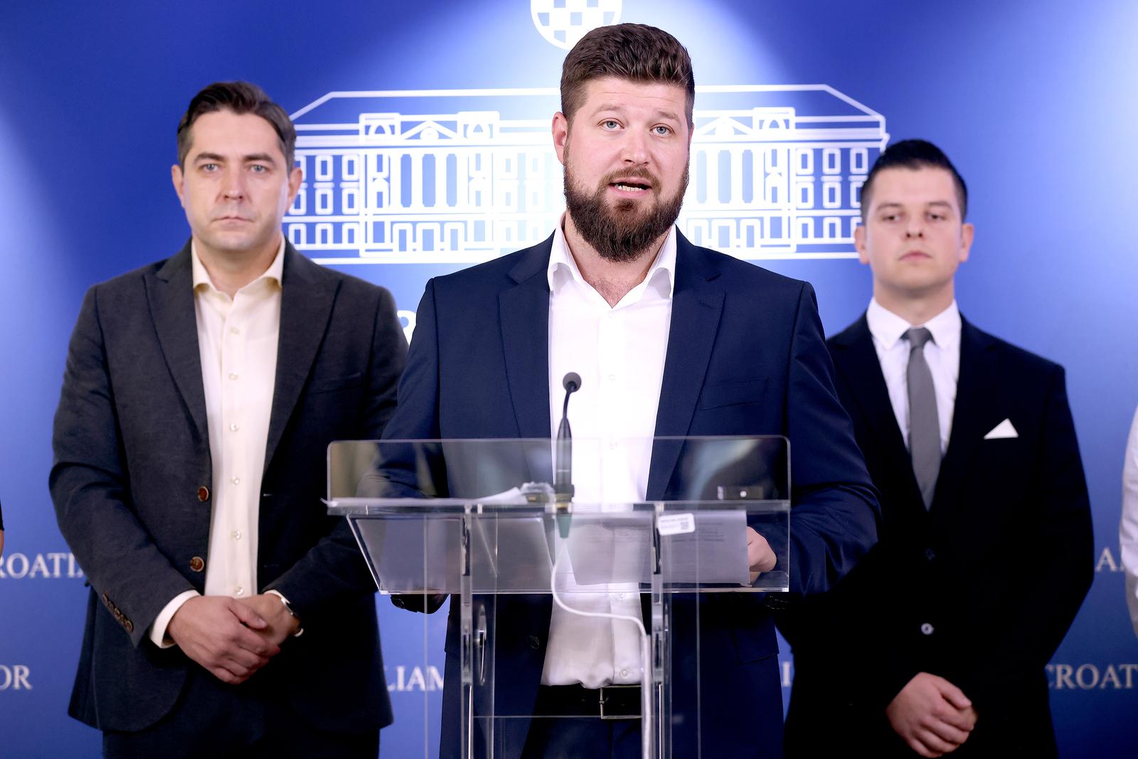 23.10.2025., Zagreb - Na konferenciji za medije odrzanoj u Saboru o temi: „Problemi priustivog stanovanja“ govorili su zastupnik Matej Mostarac i zastupnik SDP-a u Europskom parlamentu Marko Vesligaj.   Photo: Patrik Macek/PIXSELL