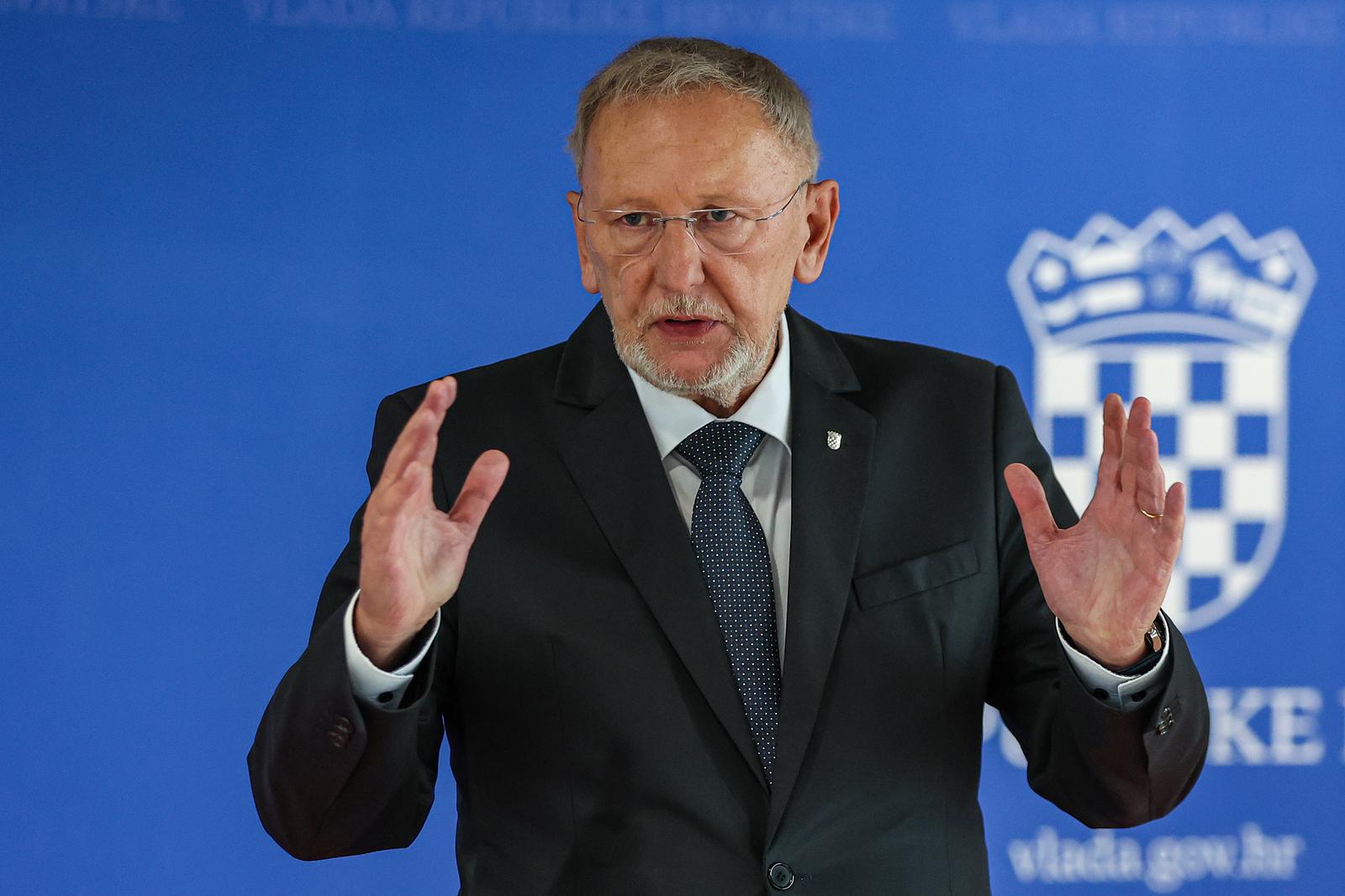 24.10.2025., Nacionalna i sveucilisna knjiznica, Zagreb - 122. sjednica Vlade. Ministar Davor Bozinovic dao je izjavu okupljenim medijima nakon sjednice Vlade.  Photo: Goran Stanzl/PIXSELL