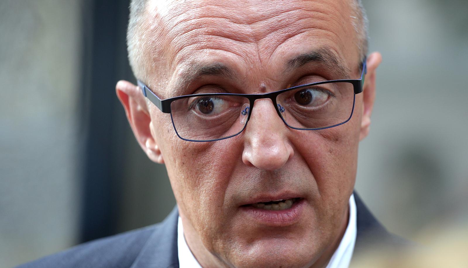 25.07.2016., Zagreb - Bivsi ministar poljoprivrede Tihomir Jakovina dao izjavu za medije ispred sredisnjice Hrvatskih suma.rPhoto: Zarko Basic/PIXSELL