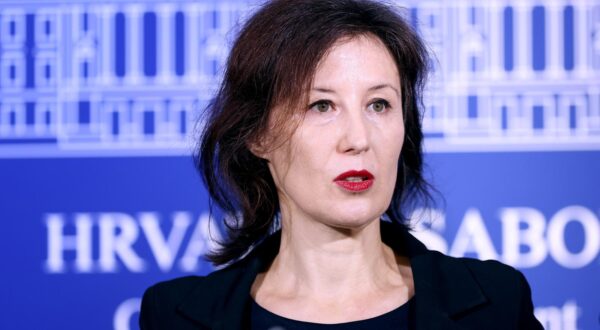 25.09.2025., Zagreb - Na konferenciji za medije odrzanoj u Saboru o temi „Prijedlog izmjena Zakona o porezu na dohodak kojima se ukida porez na mirovine“ govorili su Anka Mrak Taritas, Dalija Oreskovic i Stanko Boric. Photo: Patrik Macek/PIXSELL