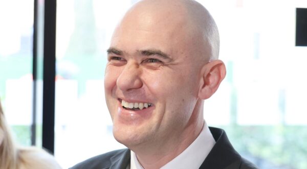 26.02.2025., Zagreb - Zastupnik Domovinskog pokreta u Hrvatskom saboru Josip Dabro dao je izjavu medijima uoci glasovanja u Hrvatskom saboru o glasanju o skidanju imuniteta. Photo: Patrik Macek/PIXSELL