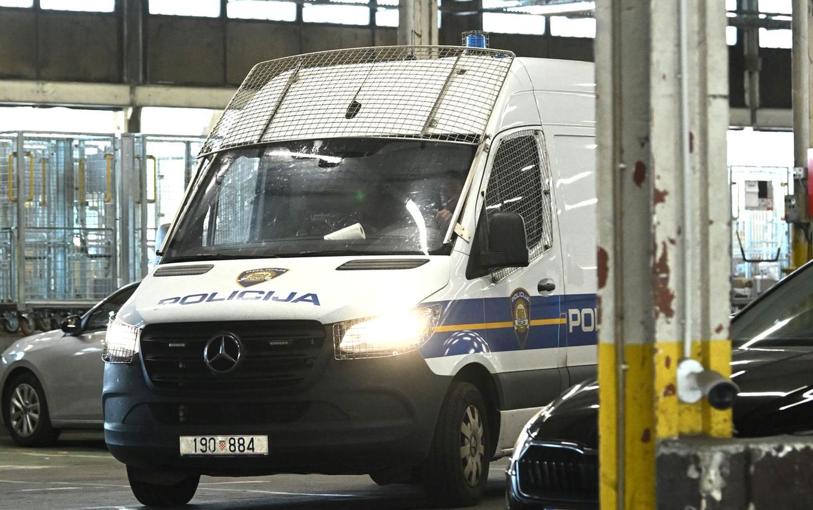 27.08.2025., Zagreb - Dovodjenje osumnjicenika privedenih u novoj akciji USKOK-a. Hrvatska policija predvodi medunarodnu akciju u suradnji s EUROPOL-om i DEA-om. Photo: Marko Lukunic/PIXSELL