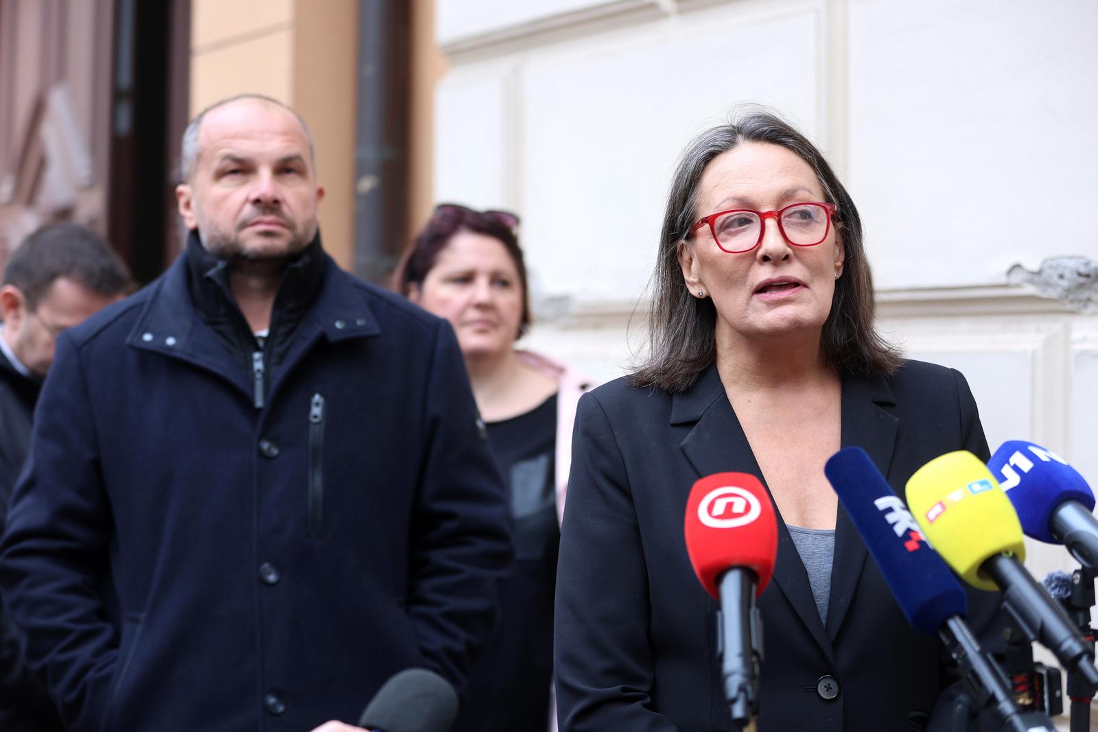 Siniša Hajdaš Dončić i Urša Raukar Gamulin 