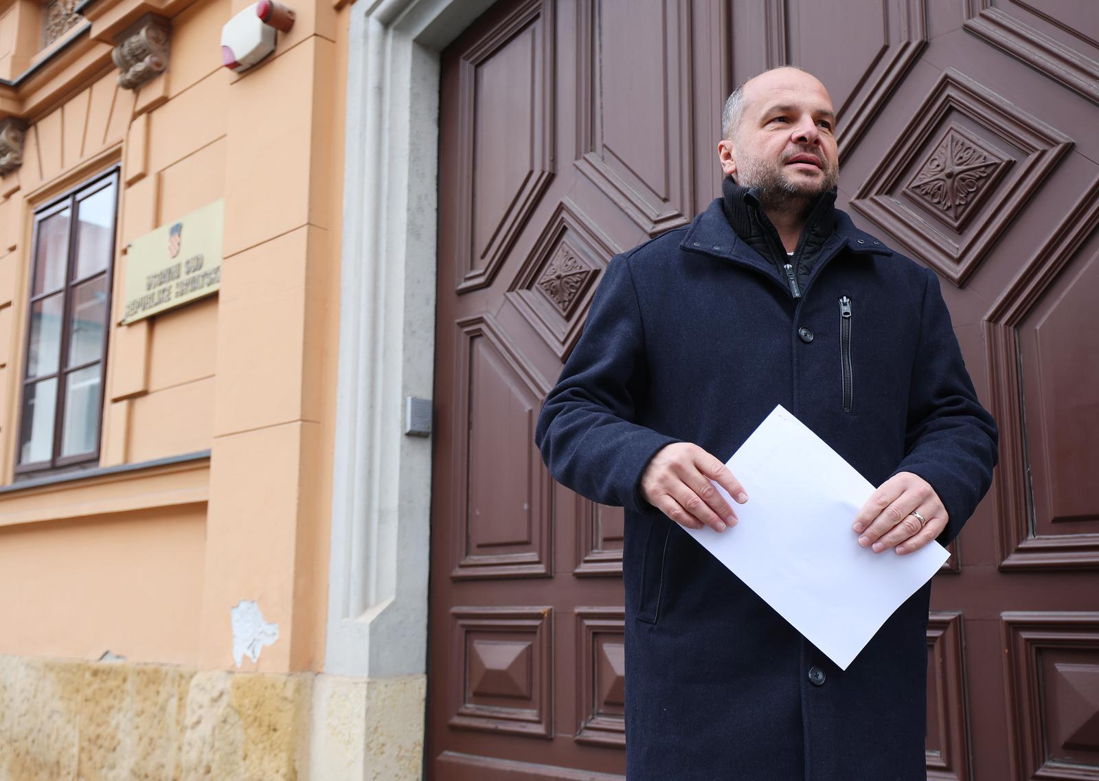 Jedna od odluka predsjednika SDP-a Siniše Hajdaša Dončića koje nisu najbolje prihvaćene u redovima stranke Možemo! je ona kojom je za predsjednika zagrebačke Skupštine umjesto Joška Klisovića predložio Mateja Mišića Photo: Sanjin Strukić/PIXSELL