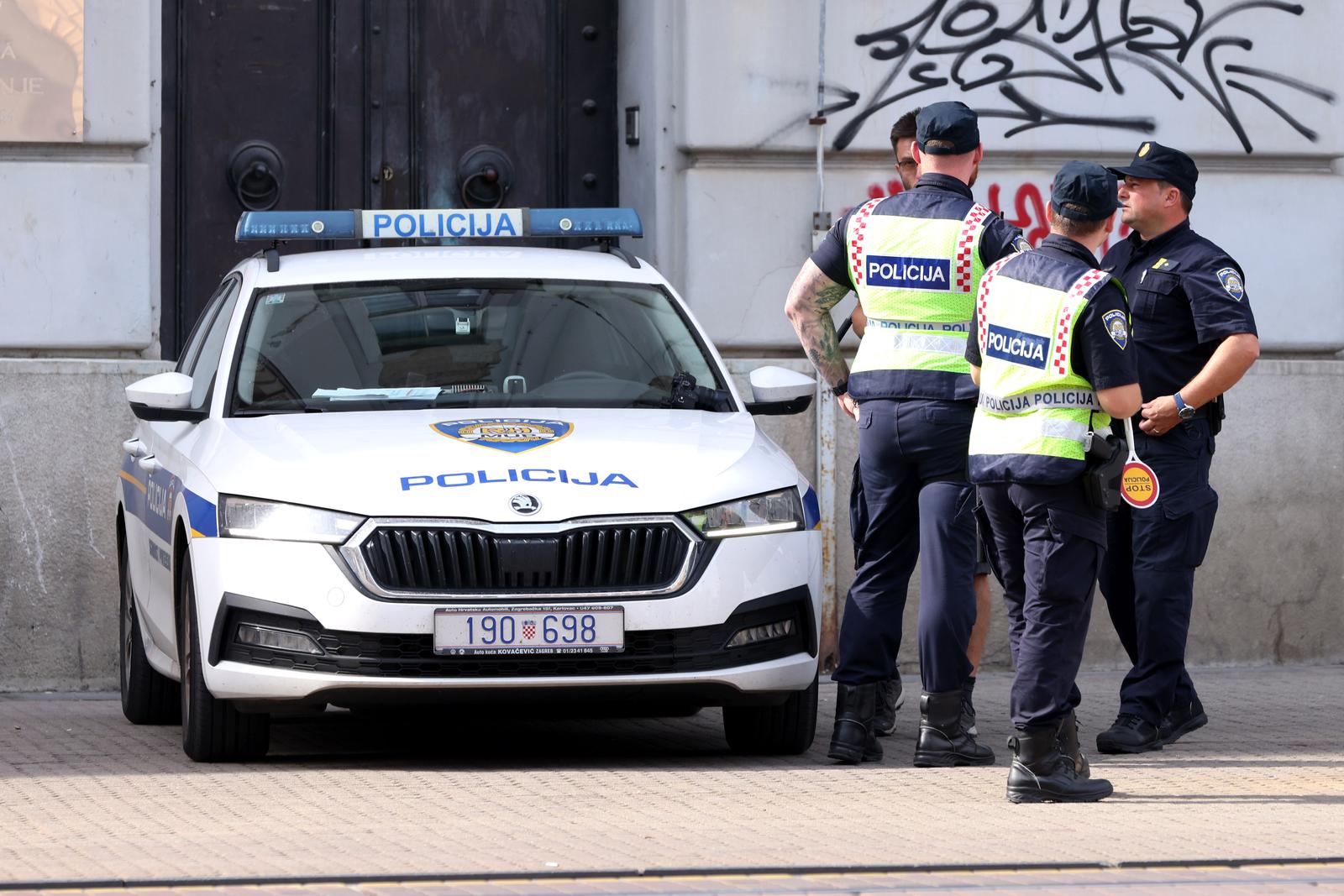 29.08.2025., Zagreb - Policija je i danas kontrolirala vozace elektricnih romobila u centru grada. Photo: Patrik Macek/PIXSELL