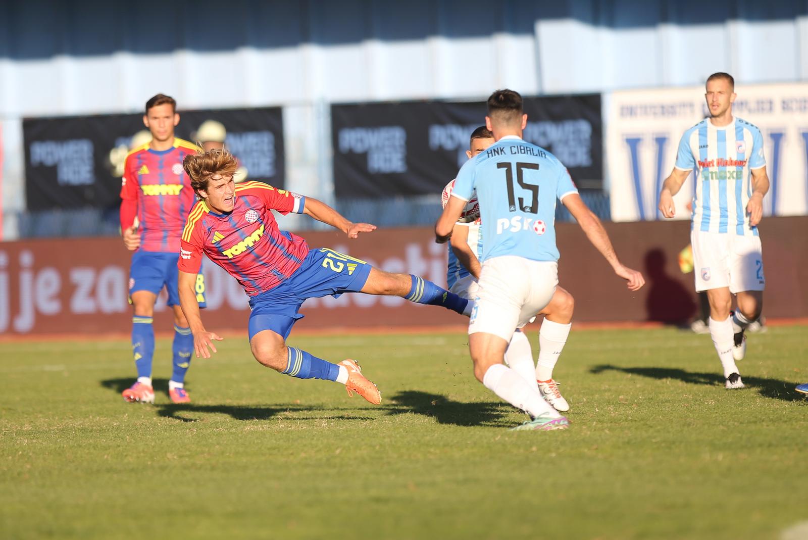 29.10.2025., stadion Cibalia, Vinkovci - SuperSport Hrvatski nogometni kup, osmina finala, HNK Cibalia - HNK Hajduk.
Photo: David Jerkovic/PIXSELL Photo: David Jerkovic/PIXSELL