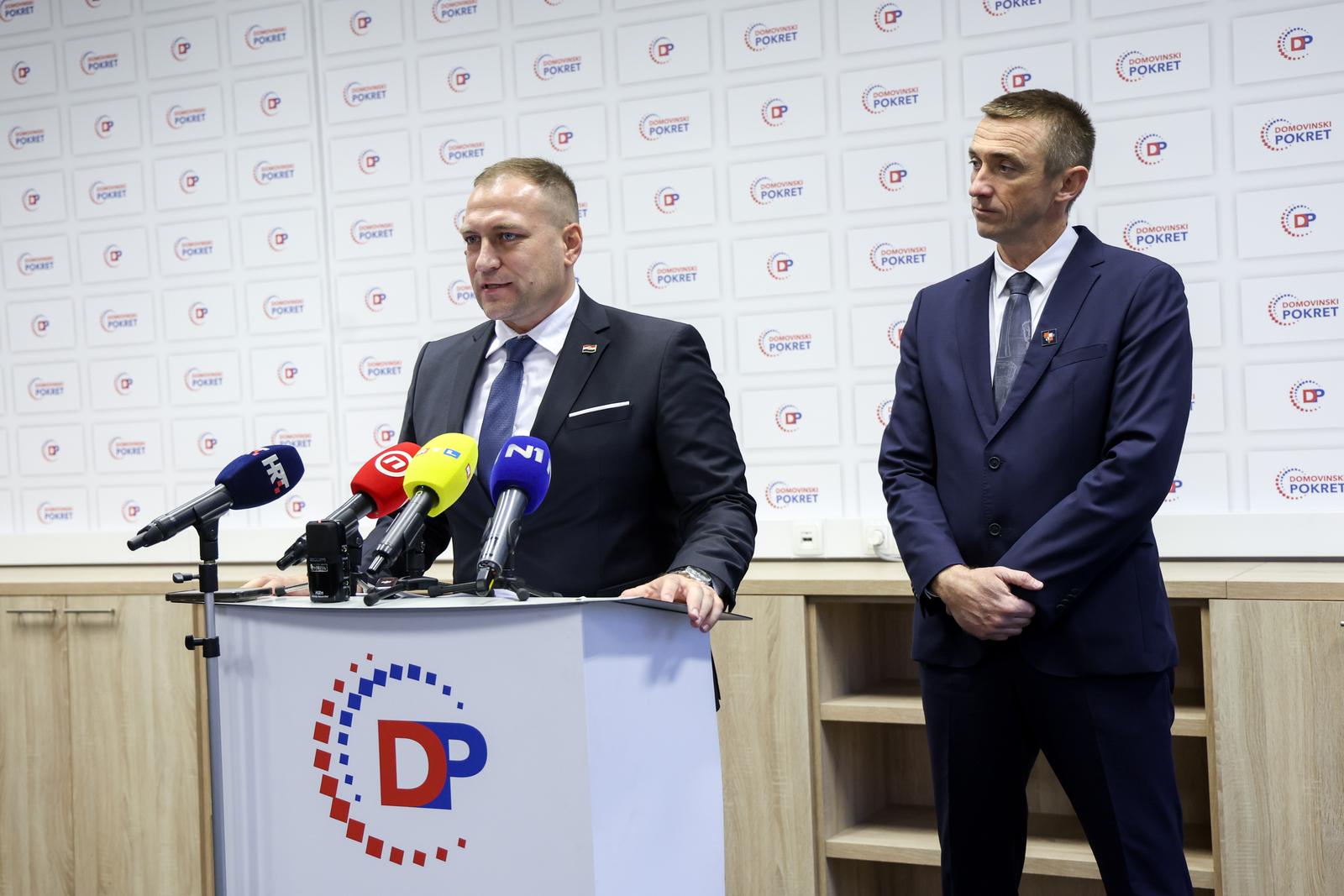 30.09.2025., Zagreb - Predstavnici Domovinskog pokreta odrzali su konferenciju za medije prije sjednice predsjednistva. Ivan Penava predsjednik Domovinski pokret i potpredsjednik Hrvatskog sabora i David Vlajcic, potpredsjednik Vlade i ministar poljoprivrede, sumarstva i ribarstva. Photo: Igor Kralj/PIXSELL