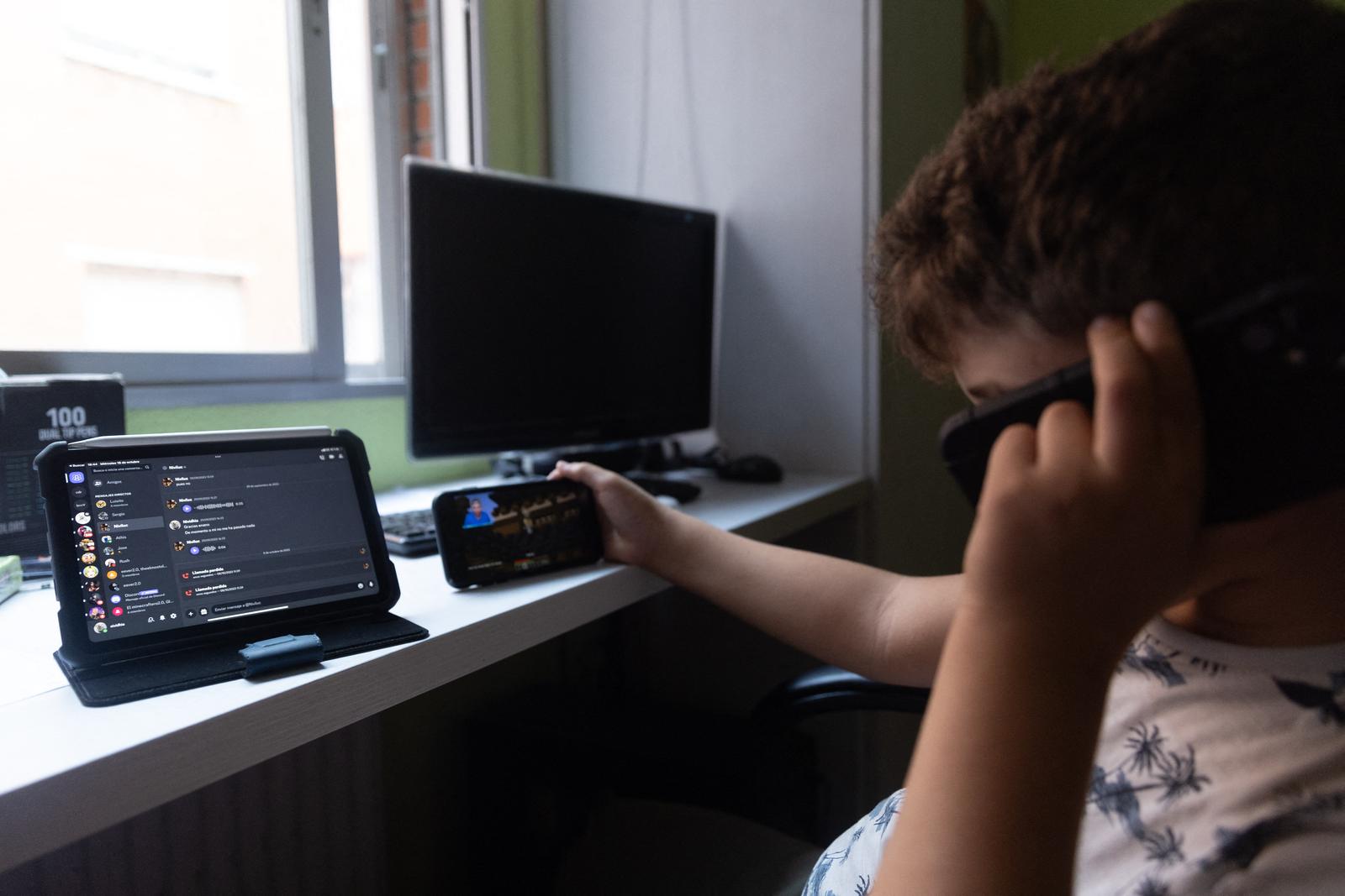 Dijete za računalom