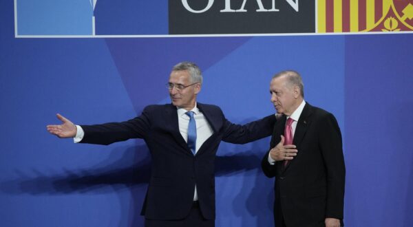Jens Stolltenberg i Recep Tayyip Erdogan