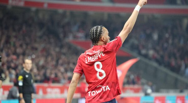But et joie de Ethan MBAPPÉ (LOSC Lille) lors du match LOSC Lille vs PSG, Ligue 1 J7, Decathlon Arena stade Pierre Mauroy, le 5 octobre 2025 - © Laurent Sanson / PsnewZ Photo: Laurent Sanson/PsnewZ/Bestimage/BESTIMAGE