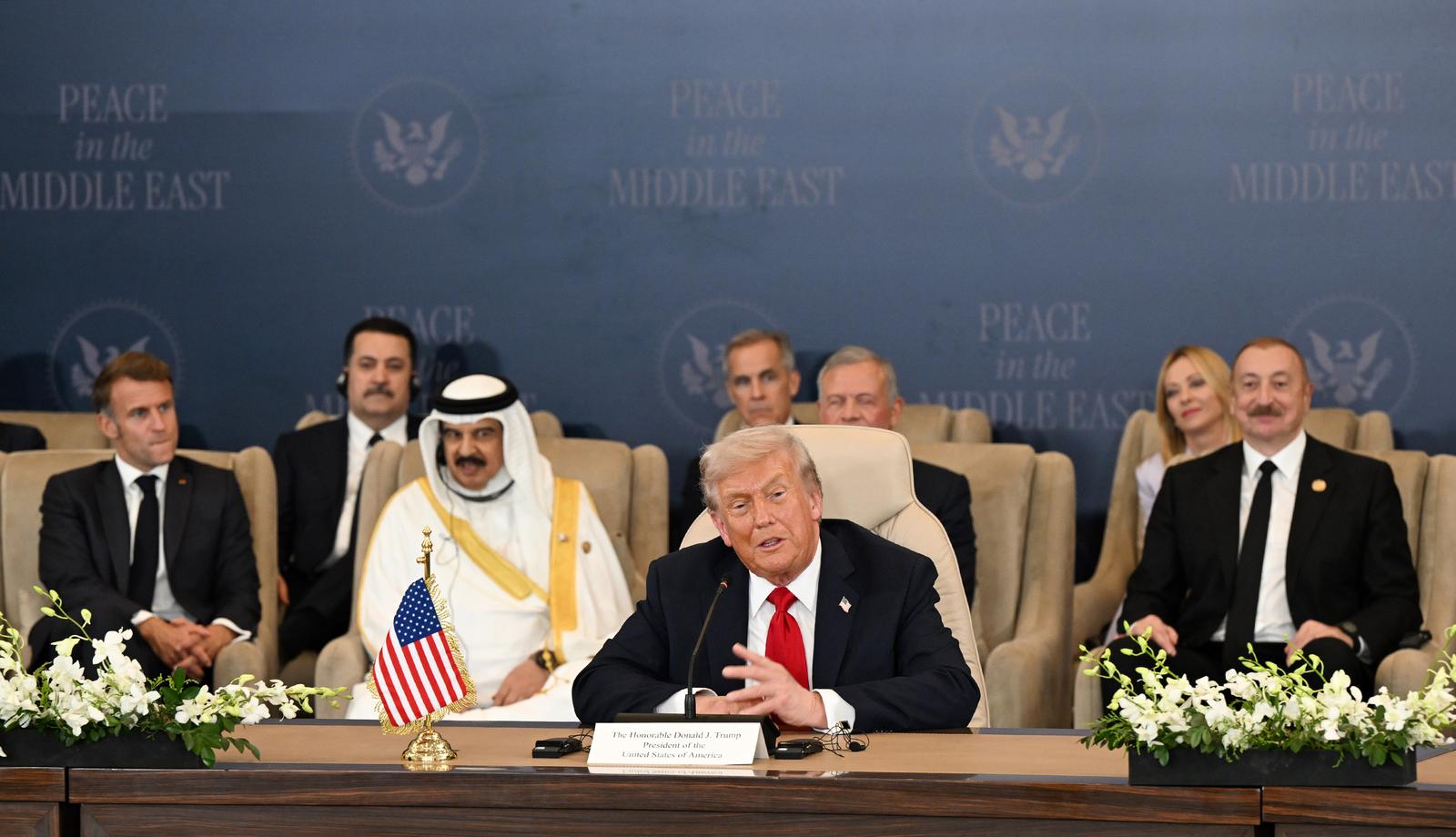 US President Donald Trump (C) delivers a speech during the Gaza Peace Summit in Sharm El-Sheikh, on October 13, 2025.  Co-chaired by U.S. President Donald Trump and President el-Sisi, the summit brought together more than 20 world leaders to commemorate the Gaza ceasefire and the release of Israeli hostages in exchange for Palestinian detainees. Photo by Egyptian Presidency/UPI Photo via Newscom Photo: EGYPTIAN PRESIDENCY/NEWSCOM