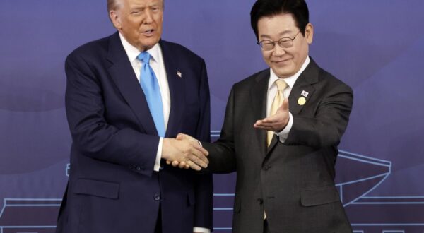 S. Korea-U.S. summit talks South Korean President Lee Jae Myung (R) gestures to U.S. President Donald Trump to take a seat ahead of their talks at the Gyeongju National Museum in Gyeongju, North Gyeongsang Province, southeastern South Korea, on Oct. 29, 2025. (Pool photo) (Yonhap)/2025-10-29 15:25:12/   Photo via Newscom Photo: Yonhap News/NEWSCOM
