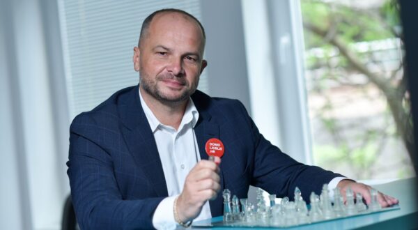 02.10.2025., Zagreb - Sinisa Hajdas Doncic. predsjednik SDPa.

Photo Sasa ZinajaNFoto